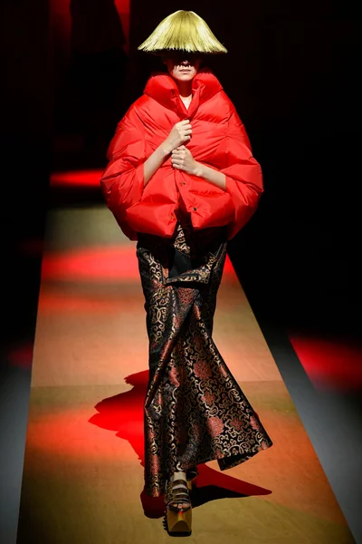 Look 36
